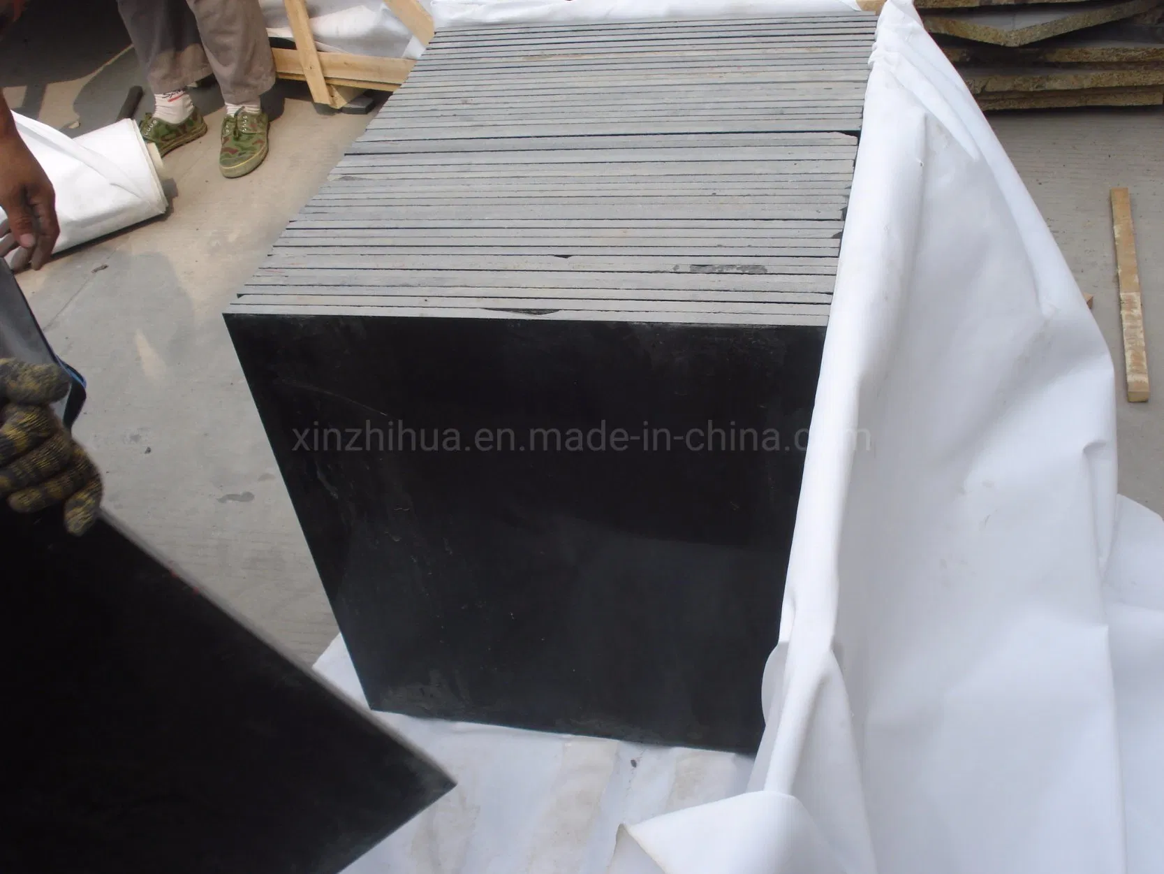 High Quality Mongolia Pure Black Natural Stone Small Slabs/Tile/Countertop Granite