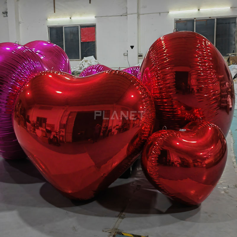 Double Layer Reflective Mirror PVC Giant Inflatable Red Heart for Decoration