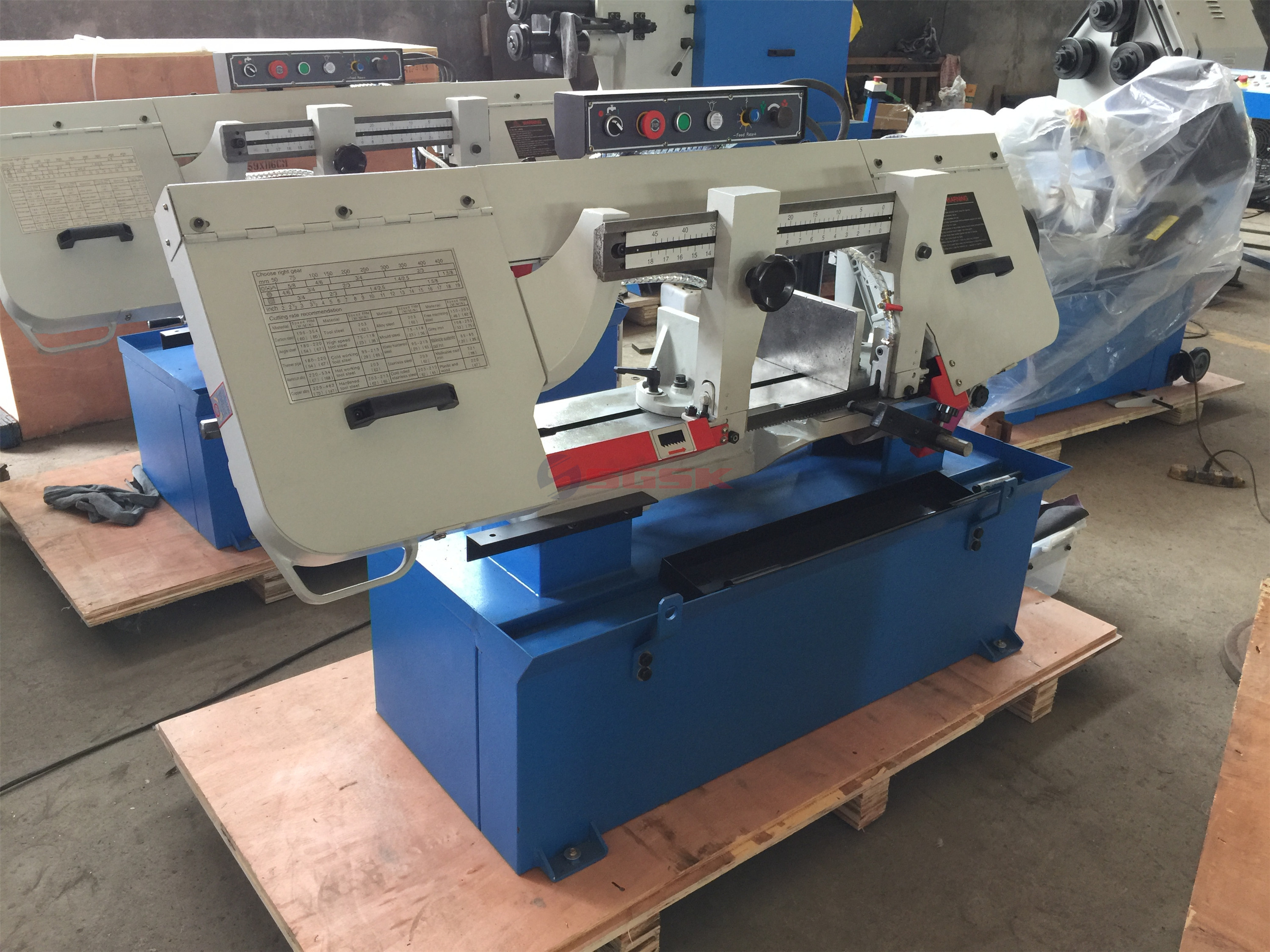 Станок ленточнопильный по металлу BS-1018B