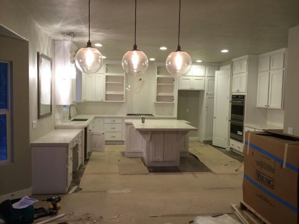 Elegant Classical Solid Wood Kitchen Cabinet Designs