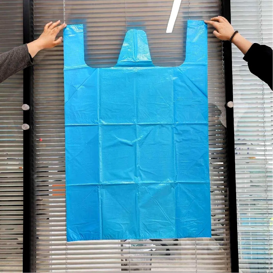 Biodegradable HDPE /LDPE T-Shirt Packaging Carry Take out Custom Logo Plastic Bag Degradable Supermarket Fruit Vegetable Handbags