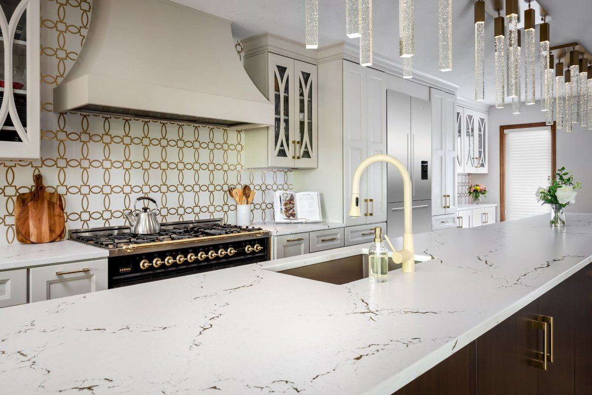 Kitchen Countertops Building Material Tile Ceramic Tile Kitchen Furniture Artificial Stone Board Wall Panelstone Shower Head Porcelain Tile Kitchen Faucet Top