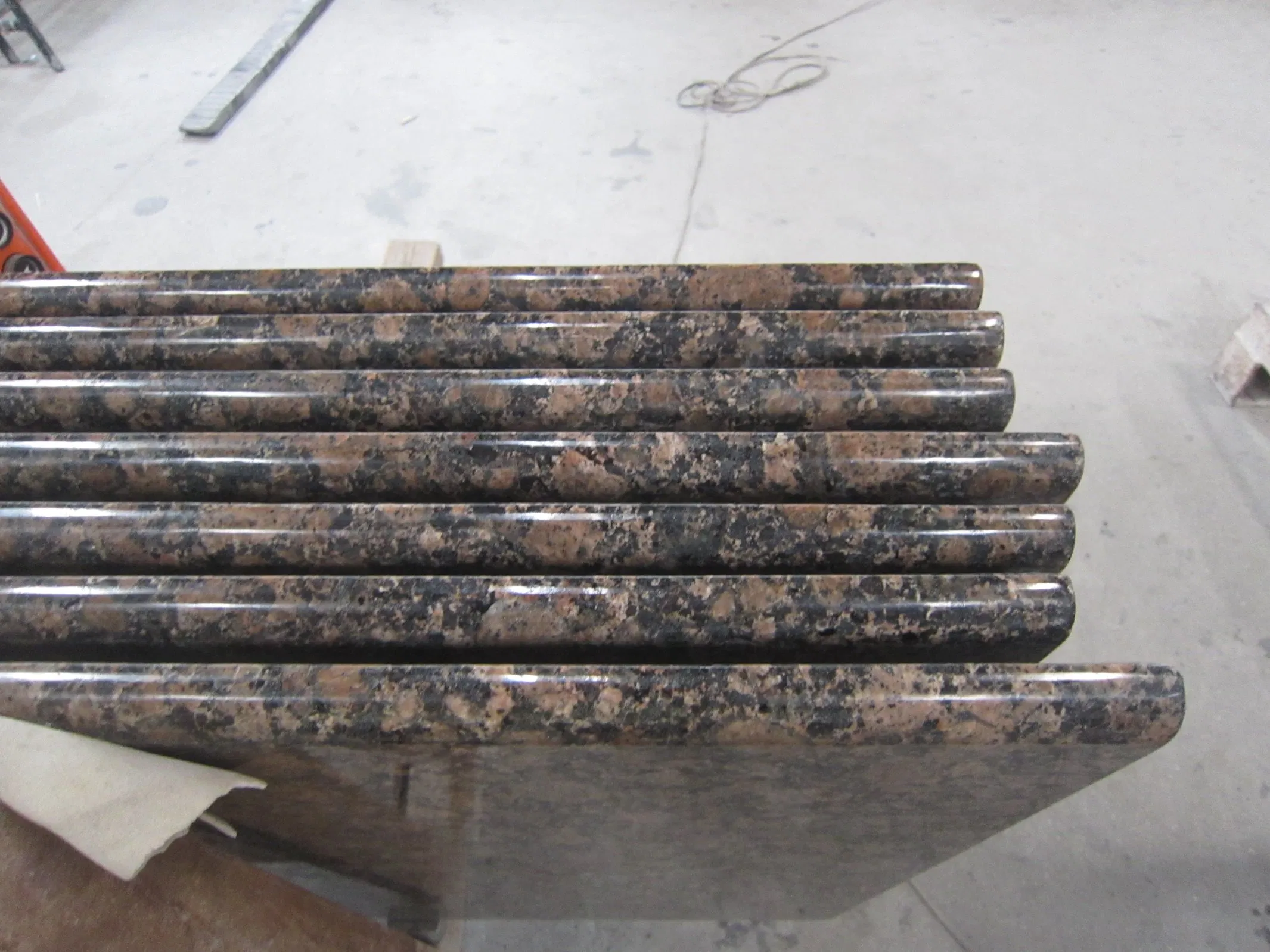 India Tan Brown Granite Full Bullnose Edge Prefab Stone Countertops for Kitchen