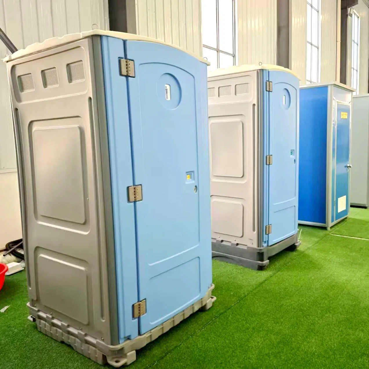 Outdoor Portable Toilets Shower Cabin Mobile Bathroom Restroom Moving