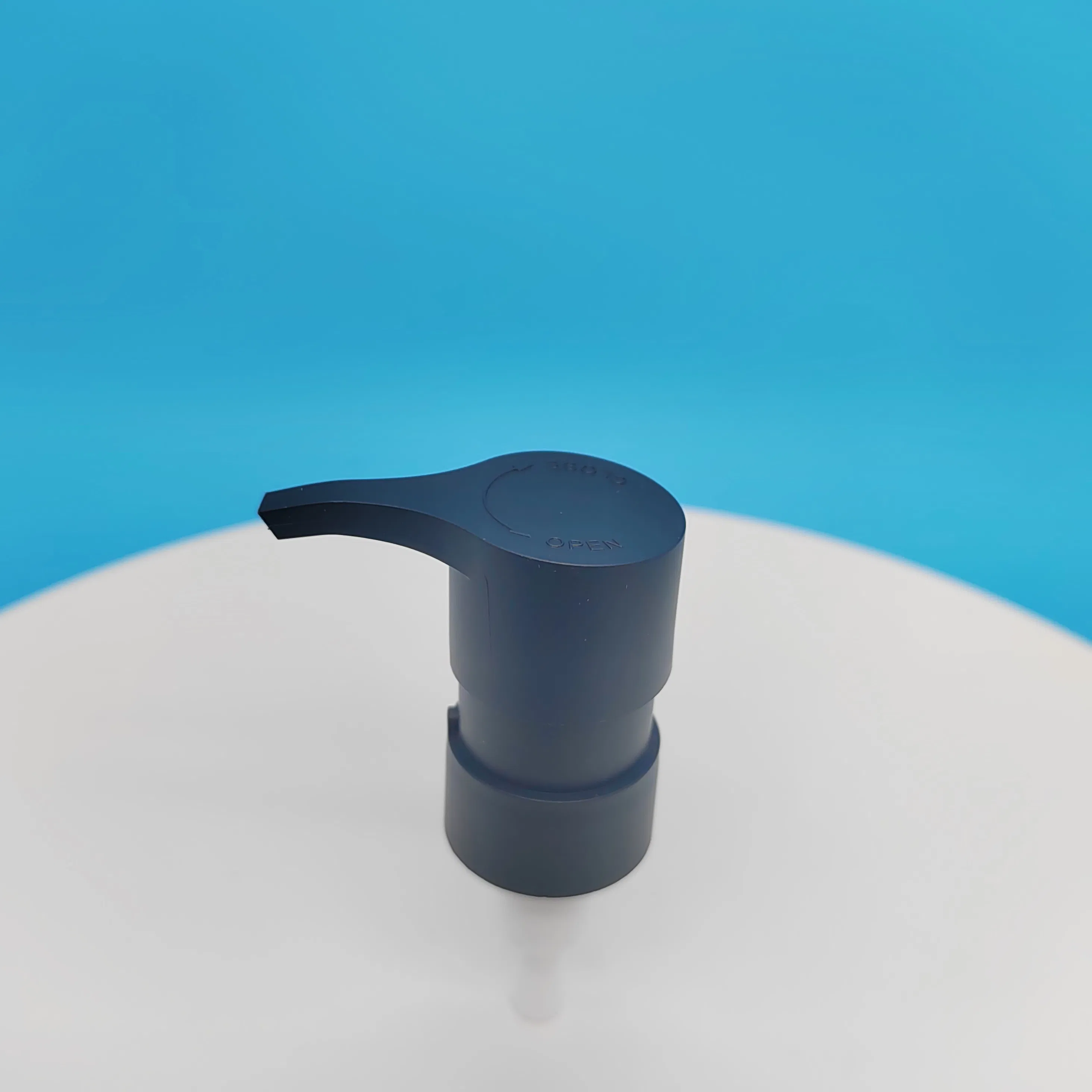 24/410 Frosted Plastic Cream Treatment Pump Foundation Essential Oil Pump