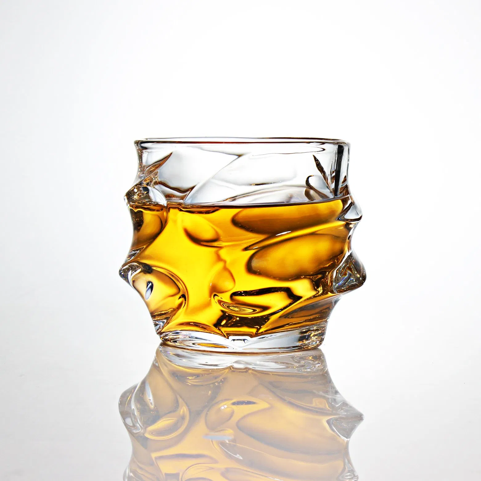 Wholesale Transparent Spirits Whiskey Glasses Stylish Design Lead-Free Double Old Fashioned Crystal Wine Tumbler Clear Glass Cup for Bourbon