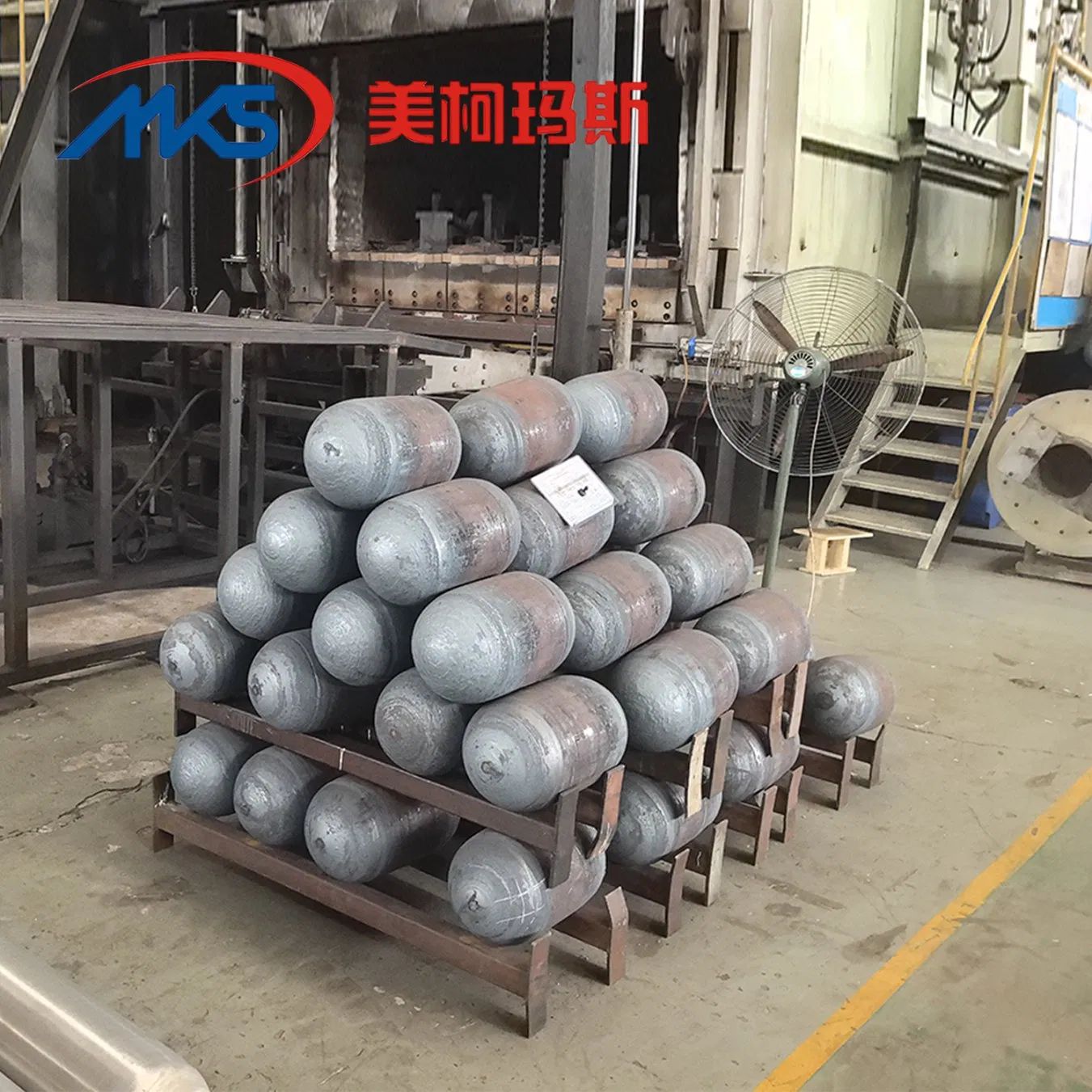 Гидравлический аккумулятор с азотной бутылью