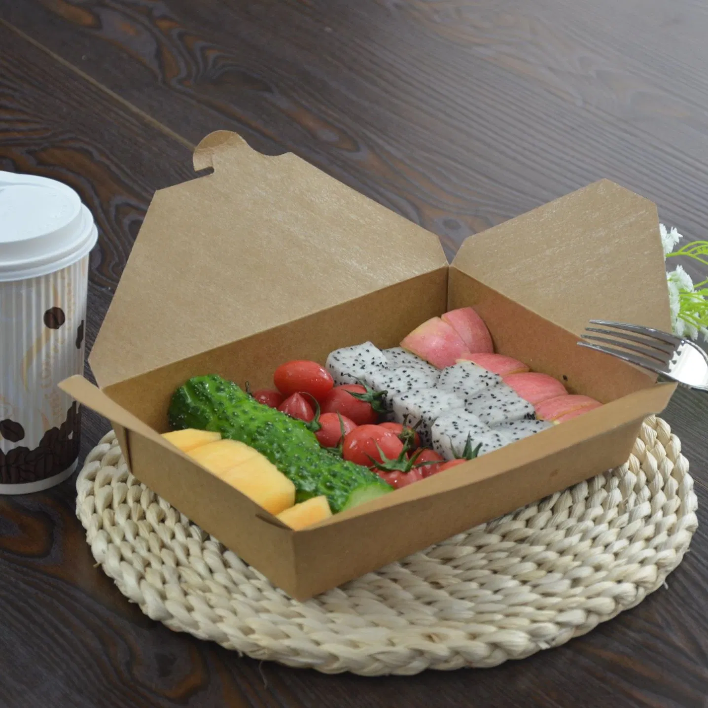 User-Friendly Disposable Paper Food Container: Takeout Lunch Box & Tableware Packaging