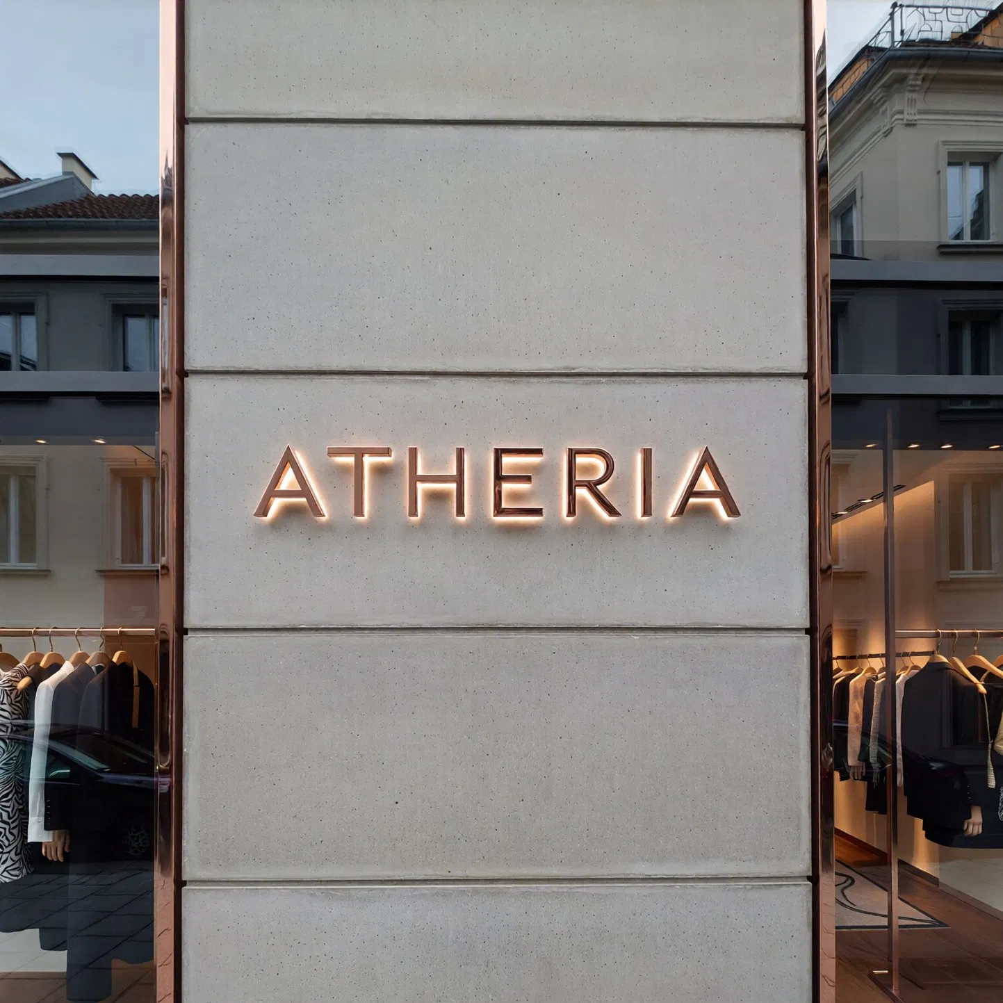 Made in China Luxury Energy-Efficient Durable Illuminated Advertising Signs for Restaurants and Hotels