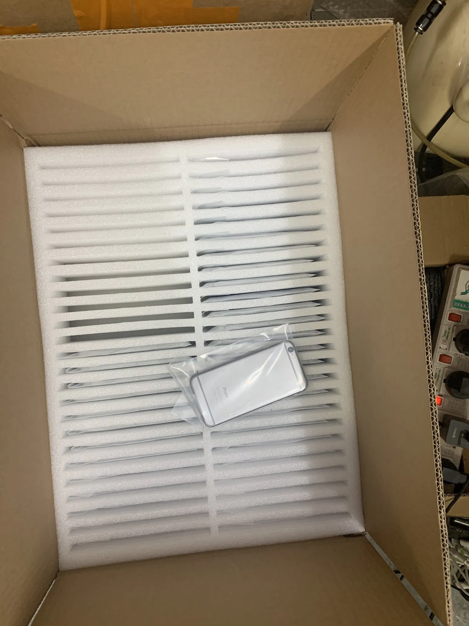 in Stock Second Hand for I Phone 6 Plus 5.5 Inchescell Phone Unlock Mobile Phone Low Price for Sale