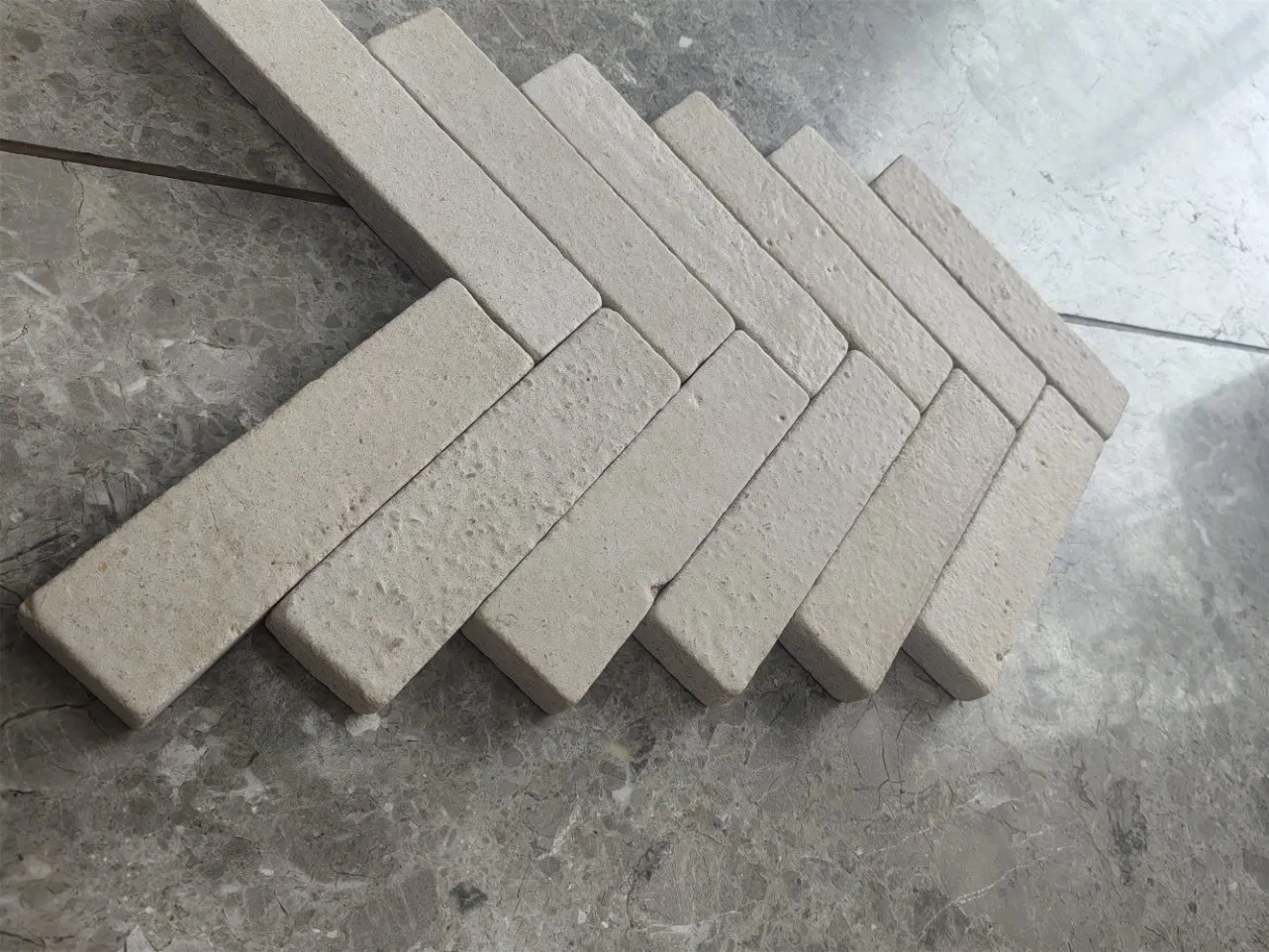 Natural Stone Portuguese Limestone Tiles Strip for Wall Cladding