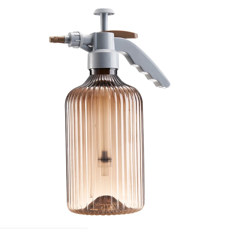 Wholesale Price Water Spray Bottle Garden Plastic Watering Can