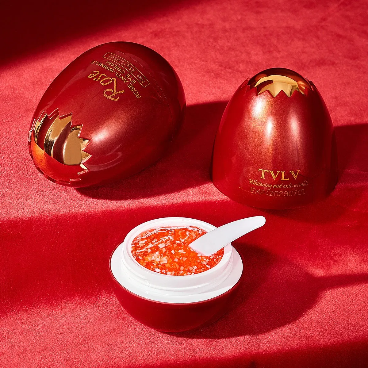 Revitalizing Rose Eye Cream for Hydration and Wrinkle Reduction