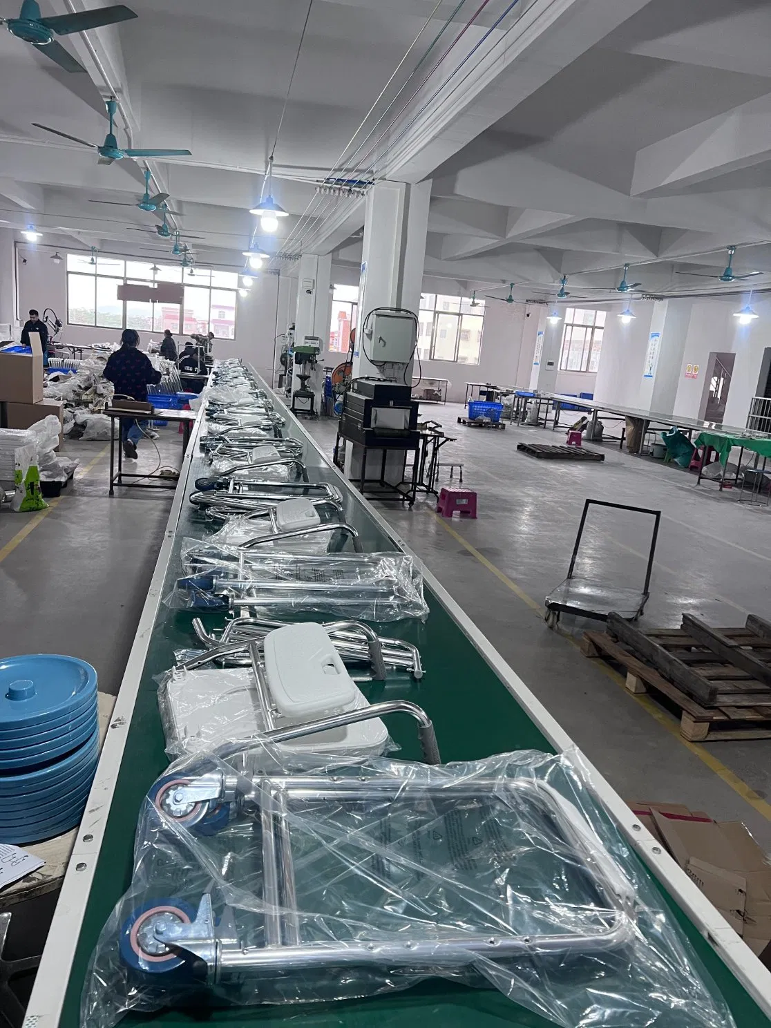 USA Type Raised Toilet Seat with/ Handle (Height: 4")