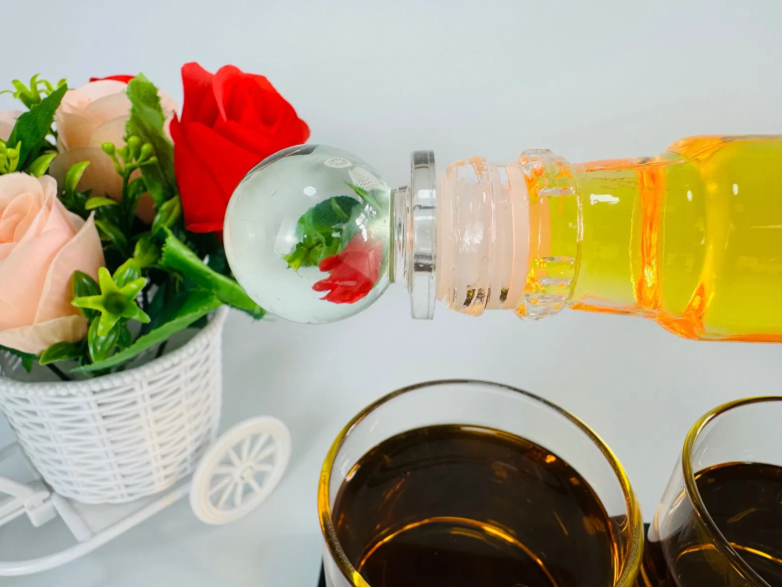 Elegant Handcrafted High Borosilicate Glass Whisky Decanter Clear