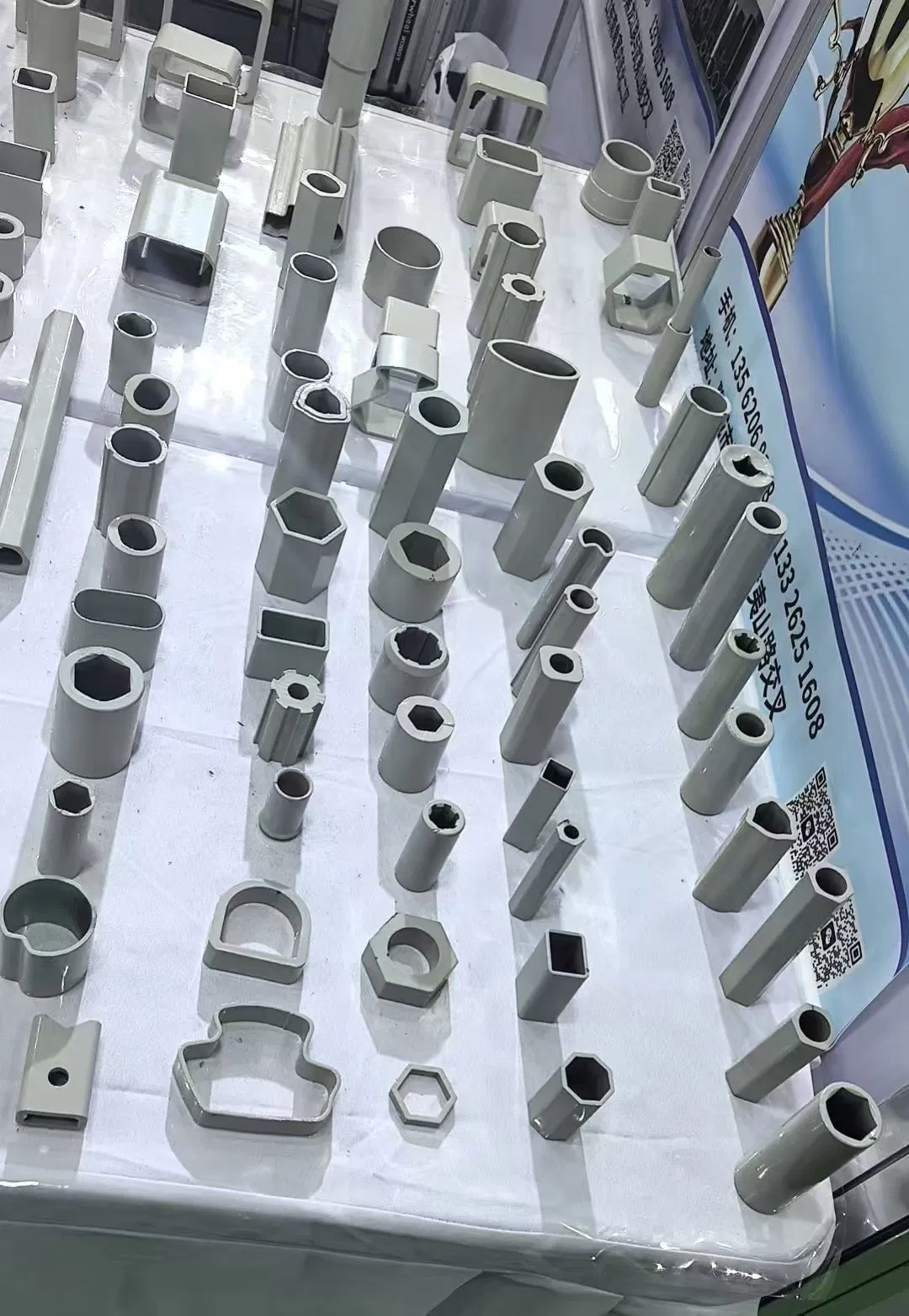 High Strength Wholesale Galvanized Scaffolding Steel Pipe in Various Heights