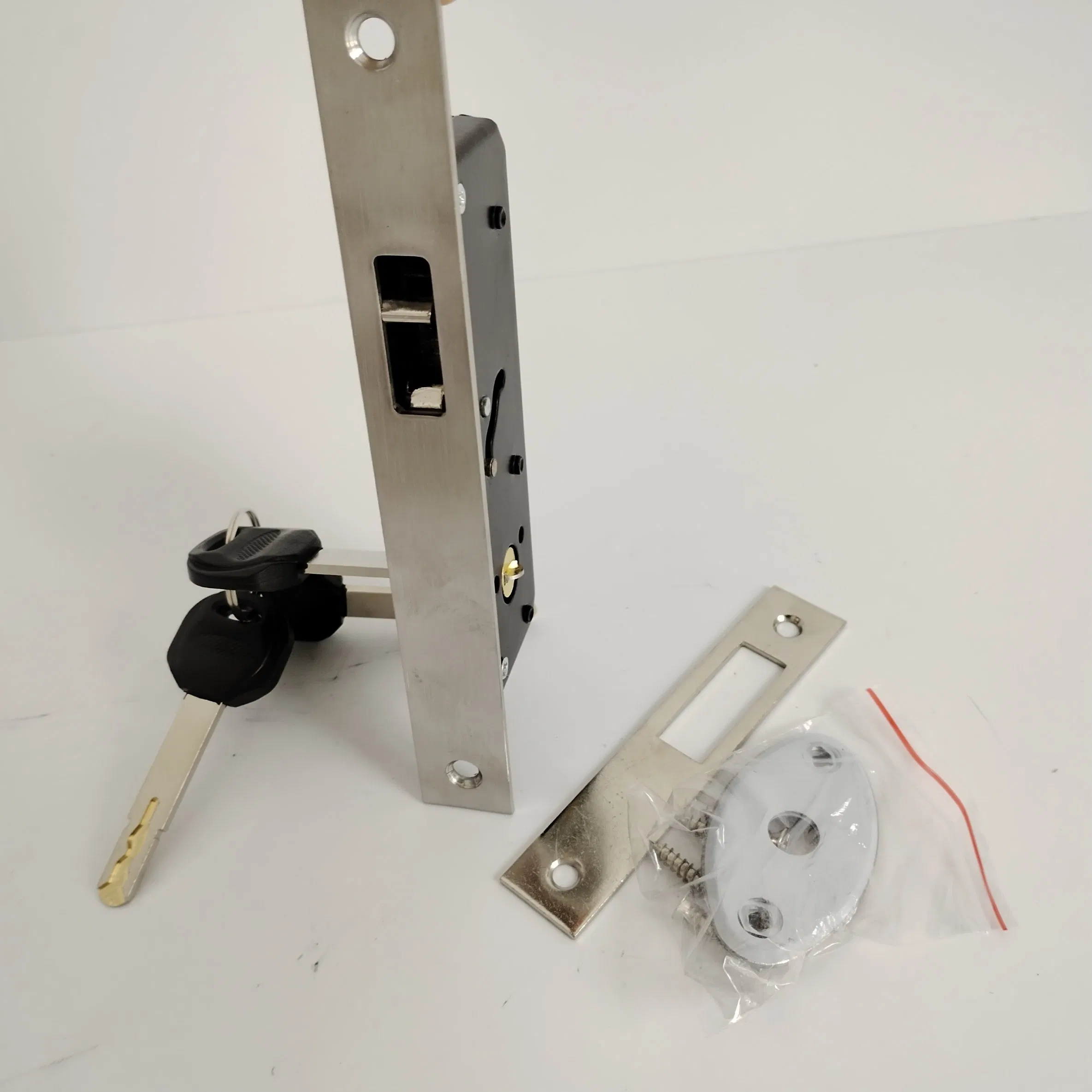 Office Furniture European Style Aluminum Metal Interior Bathroom Door Hardware Lock with Lower Escutcheon Locks for Doors