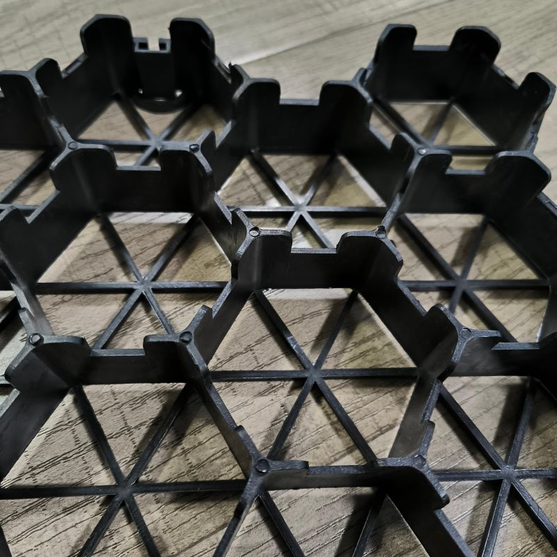 Wholesale Honeycomb Plastic Grass Grid Lawn HDPE Paving for Gravel Parking Lot