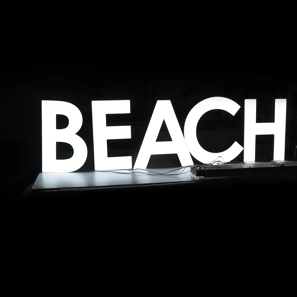 Custom Fashion Illuminated 3D LED Channel Sign Letters for Shop