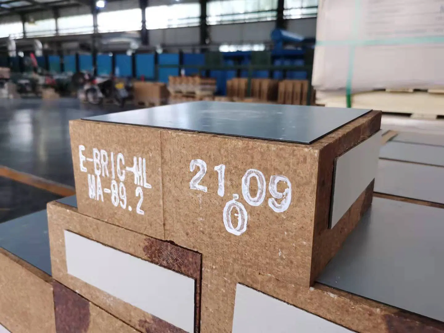 Магнезито-глиноземный кирпич для зоны перехода печи извести