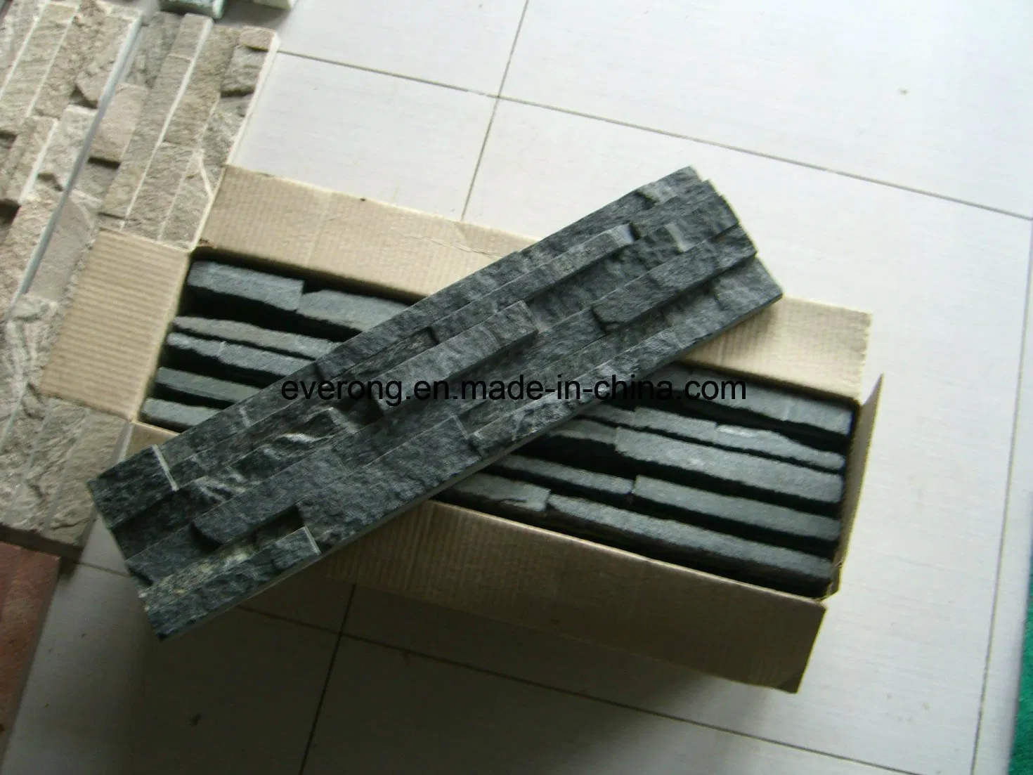 Cheap Natural Stacked Black Strip Cultured Slate for Wall Cladding Veneer