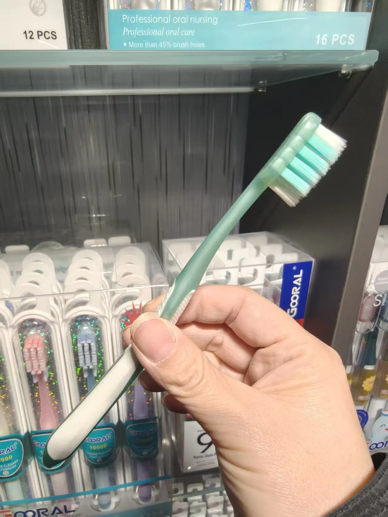 Vibrant Adult Toothbrush for Affordable and Effective Cleaning