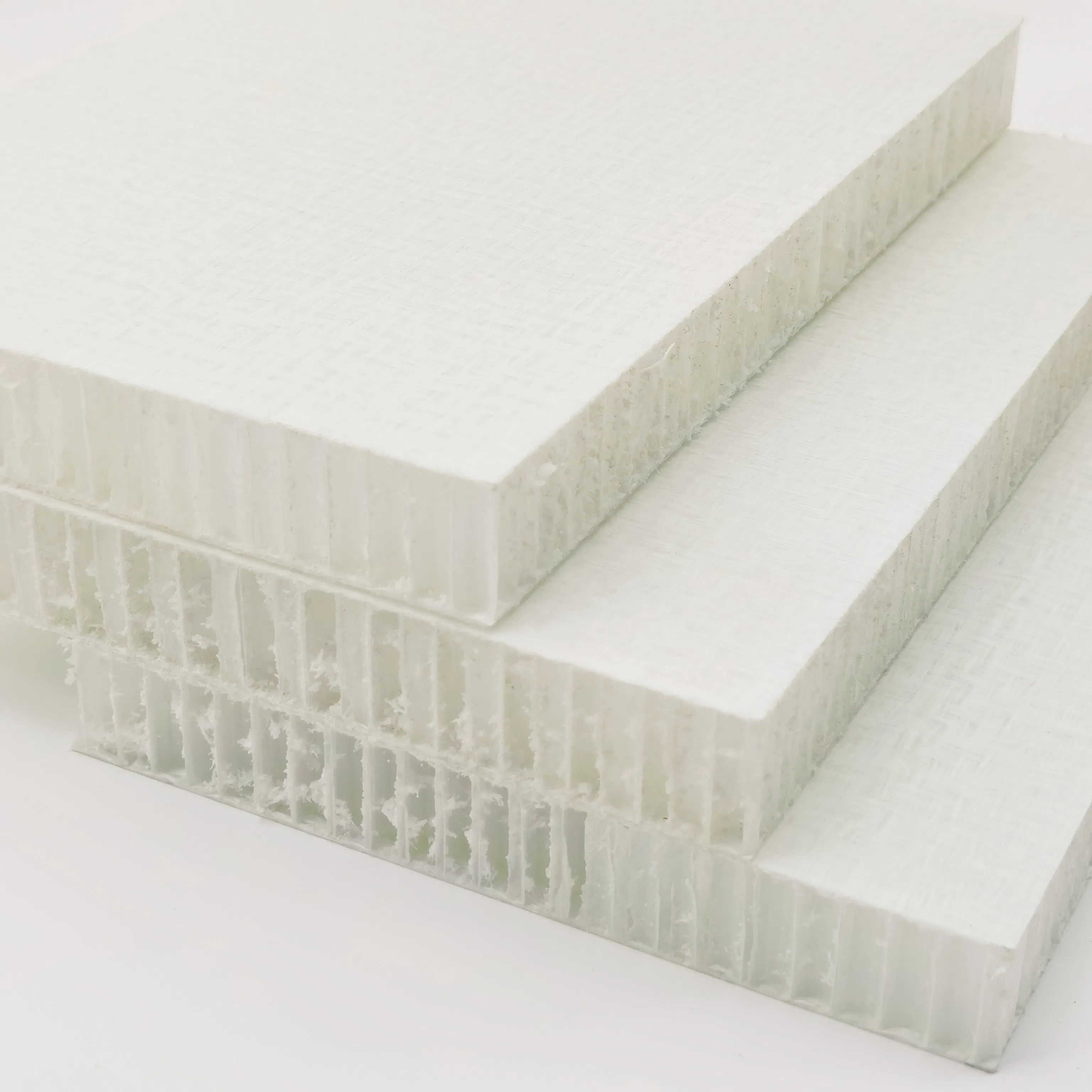 Plastic Honeycomb Sandwich Panels Are Used in Dry Cargo Compartments, Which Are Light and Energy-Saving