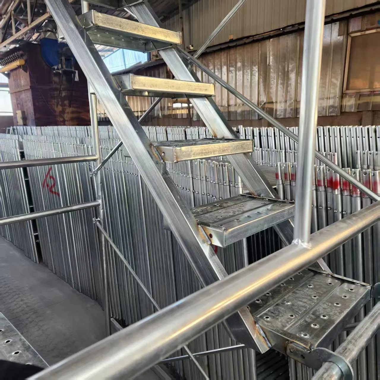 Customizable Steel Scaffold Stairs Safe Stable for Outdoor Construction Use