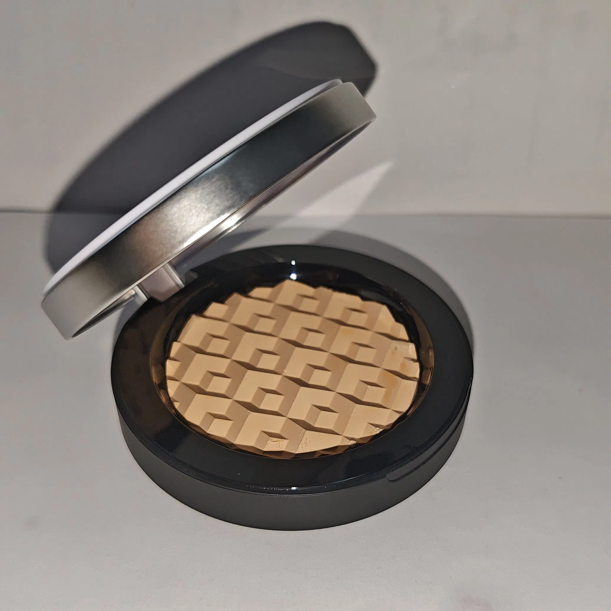 Radiant Glow 3D Primer for Flawless Skin Perfection