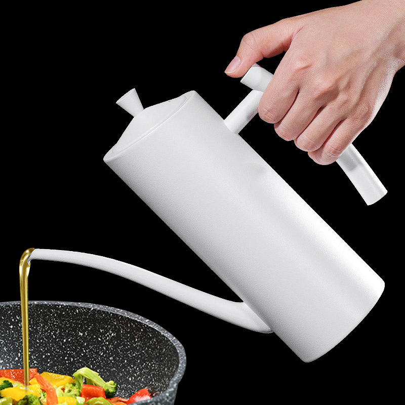 1000ml Primary Color or Custom Stainless Steel Kitchenware Oilcan Spice Bottles Oil Dispenser Pot for Wholesale