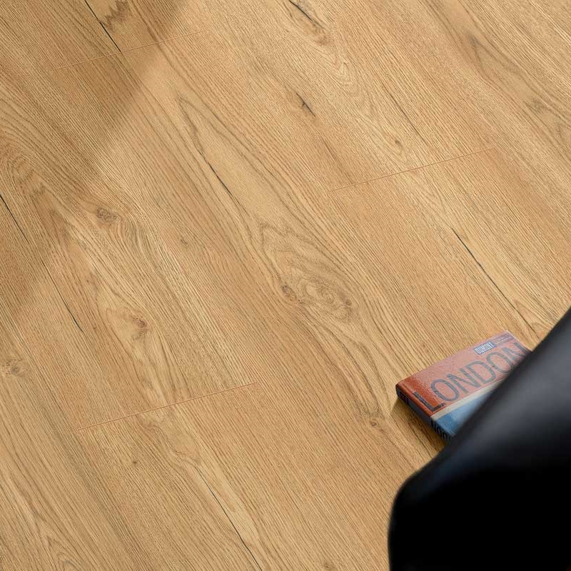 Ламинированный паркет 8-12 мм E1, водостойкий, звукоизоляционный