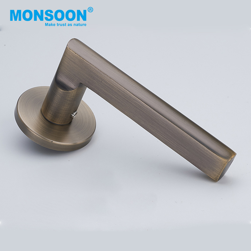 High Quality Modern Luxury Zinc Alloy Interior Bedroom Zamak European Style Golden Chrome Square Door Lever Handle for Wooden Door