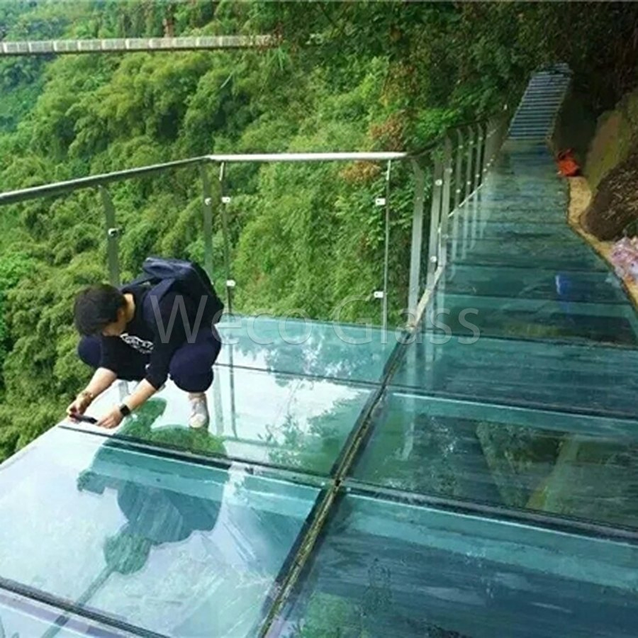 Scratch-Resistant 2134X3300mm Size Toughened Tempered One-Way Glass for Glass Dividers