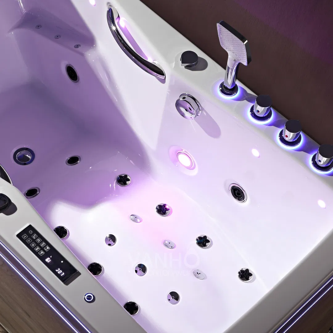 Угловая акриловая ванна с гидромассажем и пузырьками воздуха