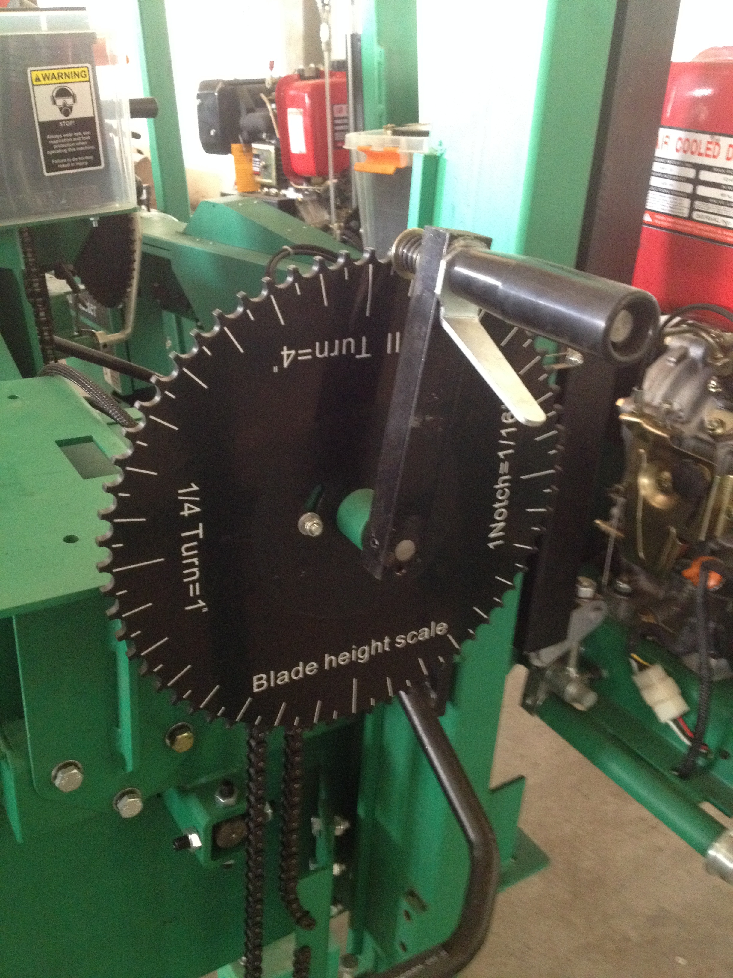 Ленточная пила по дереву горизонтальная MJ375