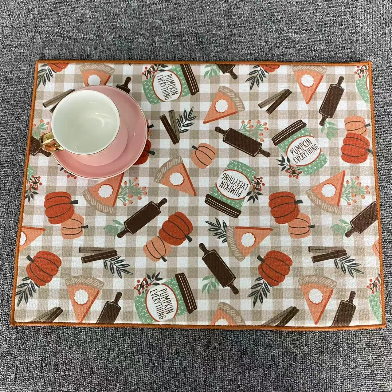 Customizable Table Mat for Kitchen – Controlled Moisture, Personalized Design for Style and Function