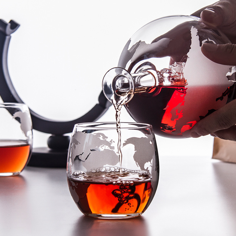 Hand Blown Clear Glass Globe Decanter Bottles for Whiskey/Liquor Storage Leak Proof Barware