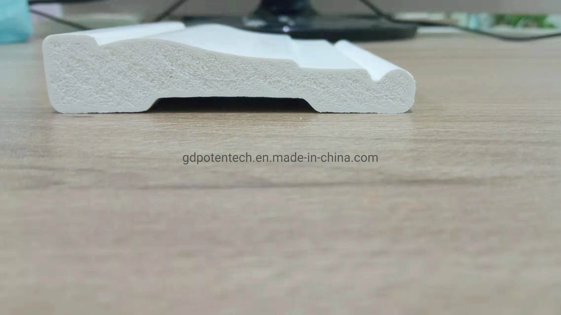 Solid PVC Flooring Board Material PVC Rake Mould 1-1/16*2 in