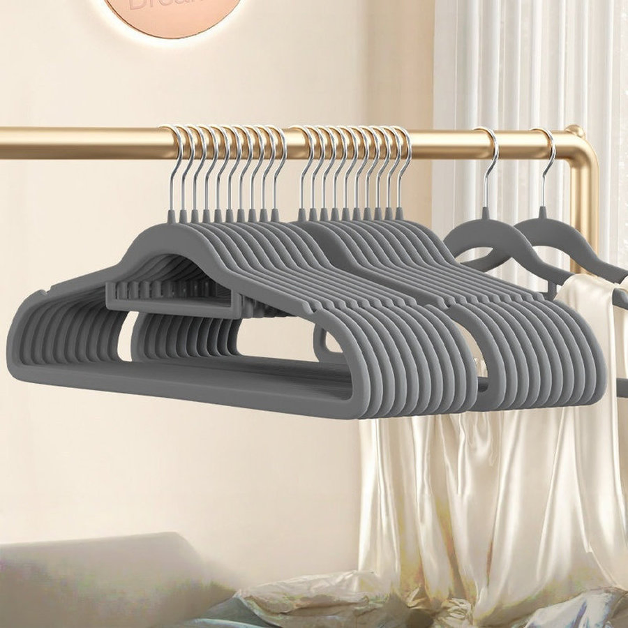 Вельветовые вешалки с антискользящим покрытием