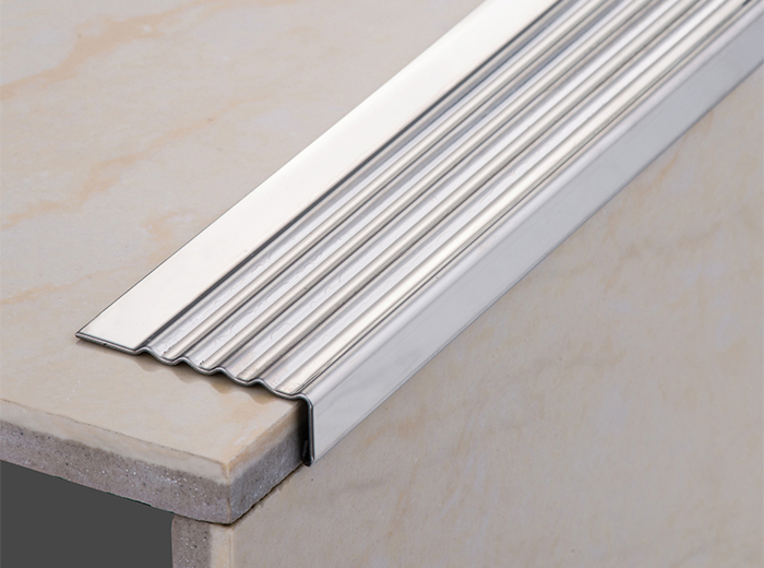 Beautrim Fluorescent Stair Nosing