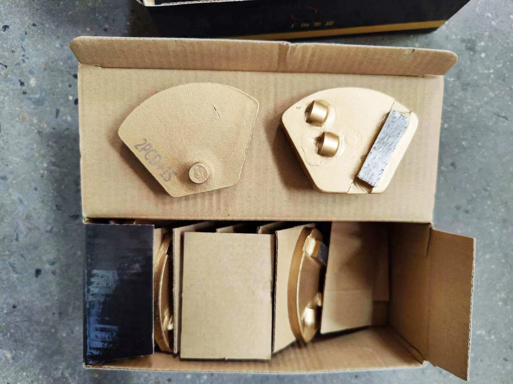 Алмазный полировальный круг 3 отверстия