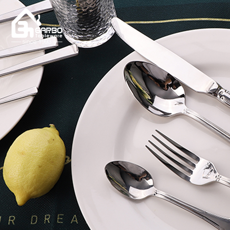 High-End Silver Metal Stainless Steel Cutlery Set Flatware Set for Party Hotel with Decorative Engraved Handle Royal Style SM084