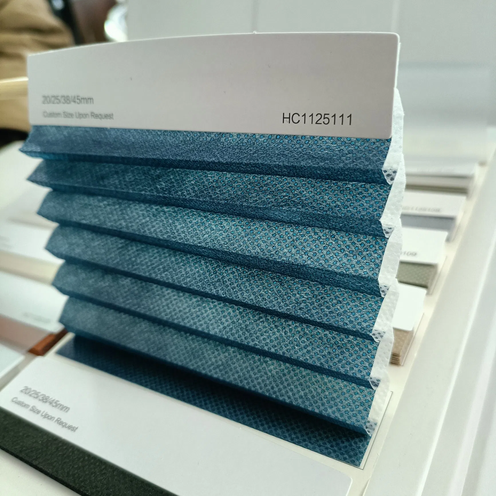 Hot Selling Cordless Blackout Cellular Blinds Blue Honeycomb Fabric