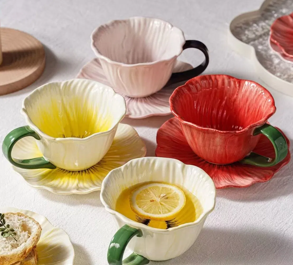 Керамическая кружка с блюдцем в форме мака, ручная работа