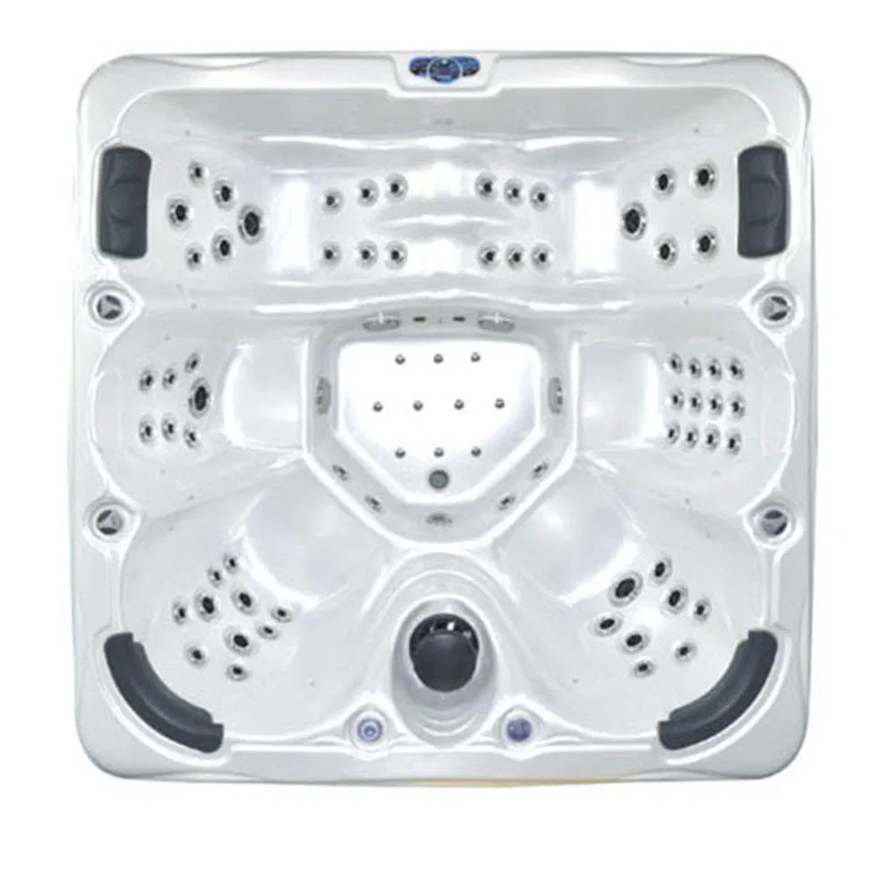 Большой уличный спа-бассейн с гидромассажем