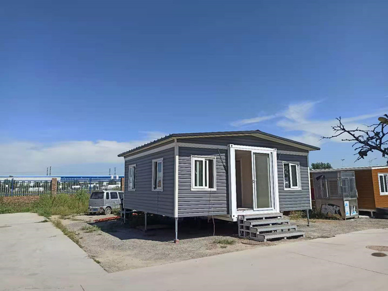 New Design Luxury Expandable Container House Prefab Container Shop with Balcony for Wholesale