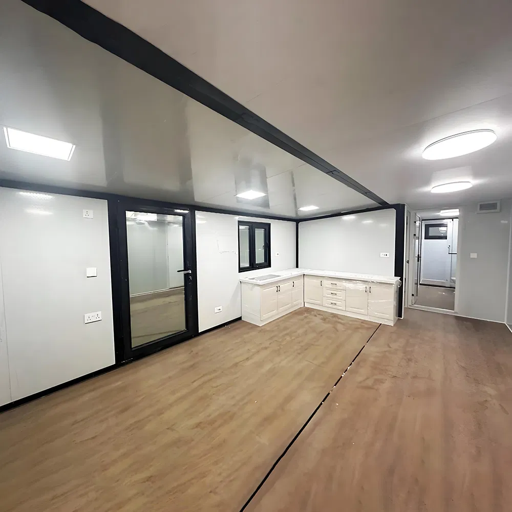 Mobile 20 FT Folding Prefabricated Container House Portable 40FT Home Container