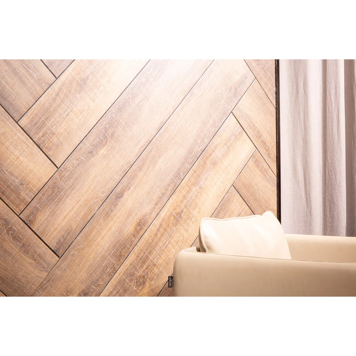 Vinyl Plank Plastic Flooring PVC Wood Floor Tiles