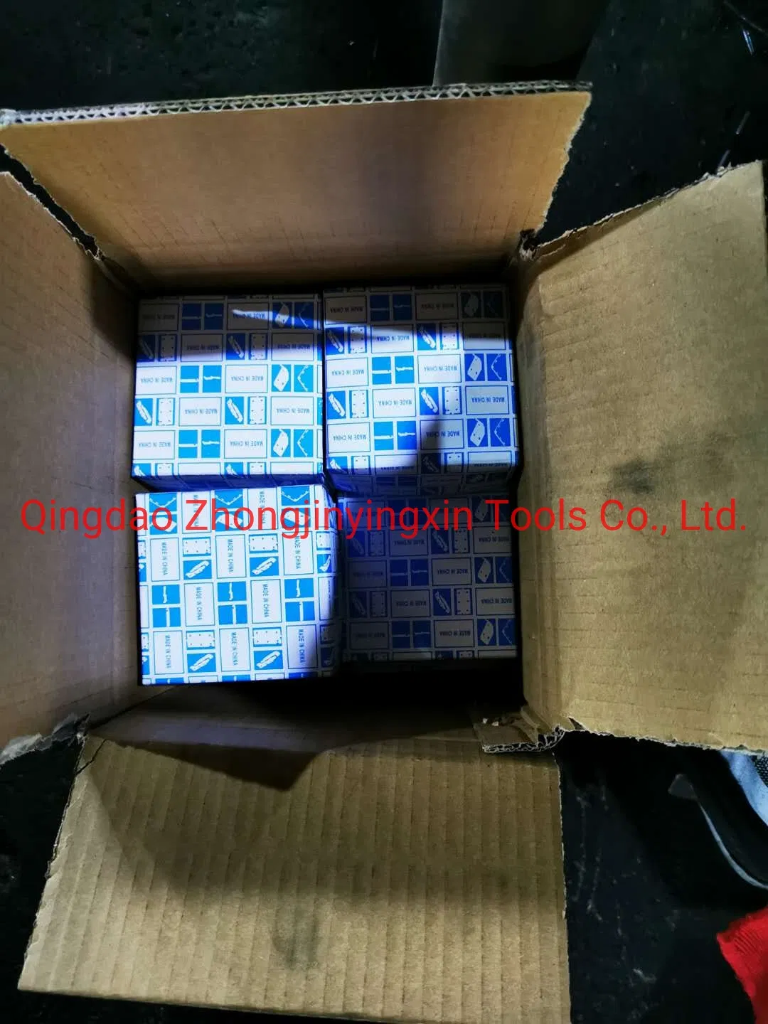 Угловой кронштейн оцинкованный для мебели