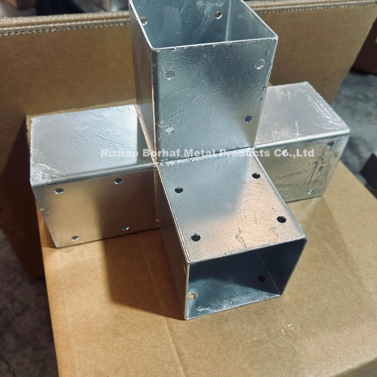 Outdoor 4-Way Hot DIP Galvanized Corner Bracket for 4"X4" Wooden Pergolas and Gazebos